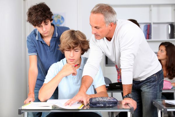 How Acadsoc Acts Like A Bridge Between Students and Tutors?