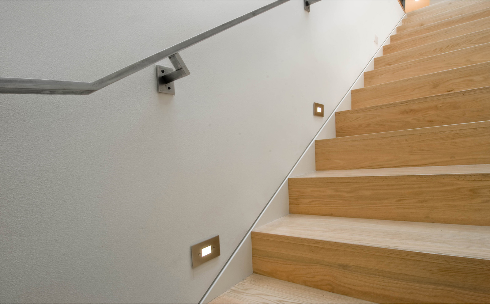 A Detailed Overview Of The Various Stair Nosing Materials