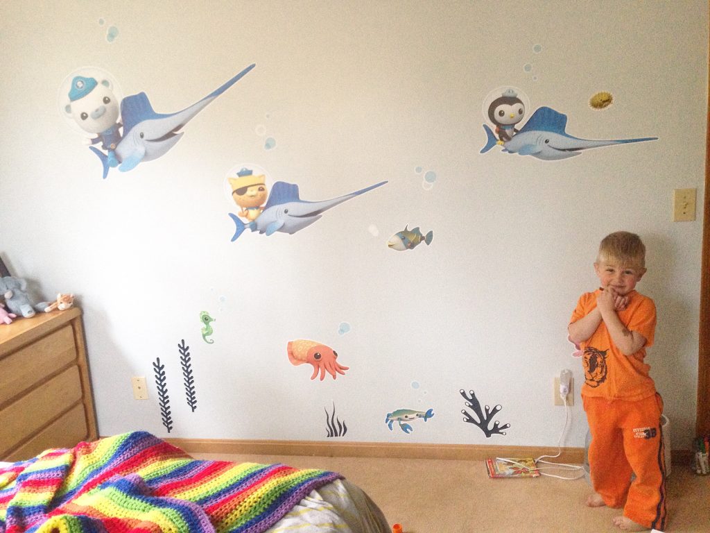 Large Wall Decals You Should Add To Your Toddler's Bedroom