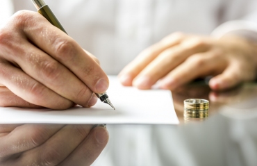 Facts To Consider While Looking For A Divorce Attorney