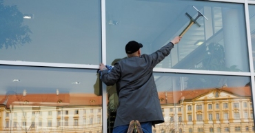 commercial window cleaners London