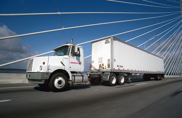 How The Trucking Industry Serves The United States