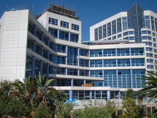 Pre-rented commercial property